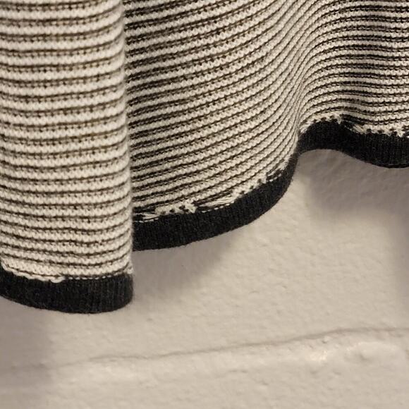 Belldini Cardigan Sweater Black White Pin Stripe Long Sleeve Open Front XL 363 - Picture 6 of 13